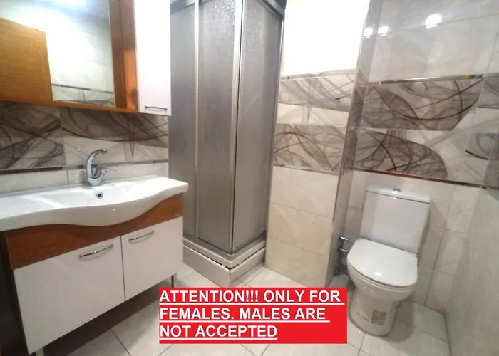 Szálloda !only Females! Bakirkoy Ladies