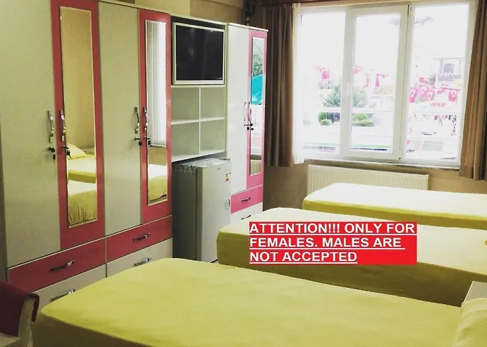 Szálloda !only Females! Bakirkoy Ladies